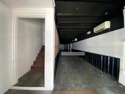 Bussorah Street (D7), Retail #453040511